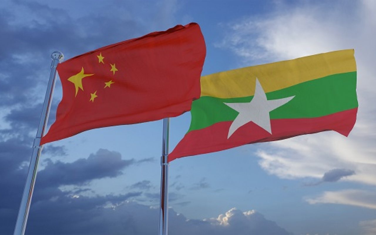 China_Myanmar_flags_1280_800_84_s_c1